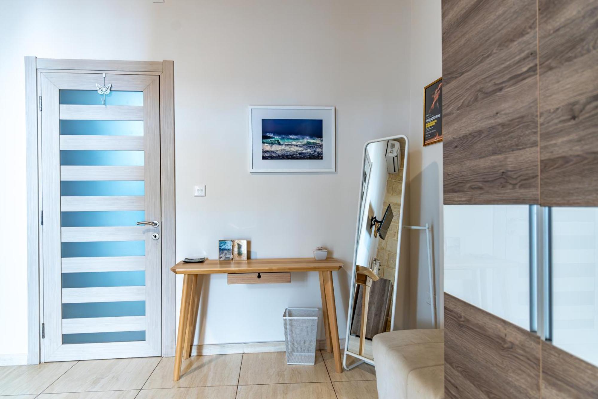 Traditional Maltese Styled 2Br Apartment With Large Maltese Balcony & Internal Yard - Located In The Heart Of Valletta - Maltese Capital City Esterno foto